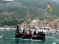 Komiza, Vis, Falkusa bateau