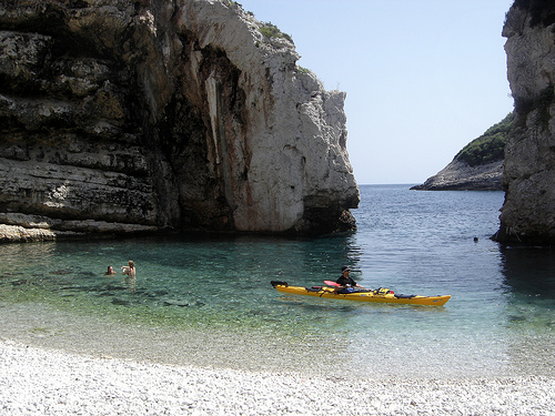 Famosa baia Stiniva sull'isola di Vis