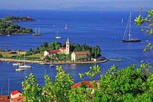 Peninsula Prirovo in the town of Vis